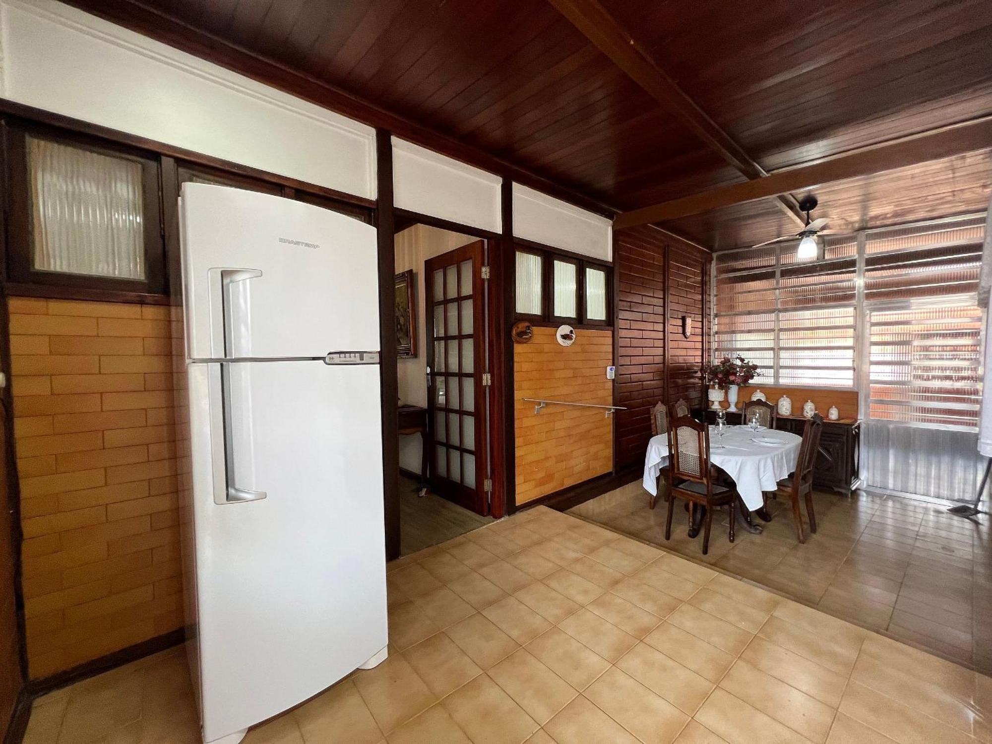 Casa agradável com piscina, a poucos passos da Praia Peruíbe Exterior foto