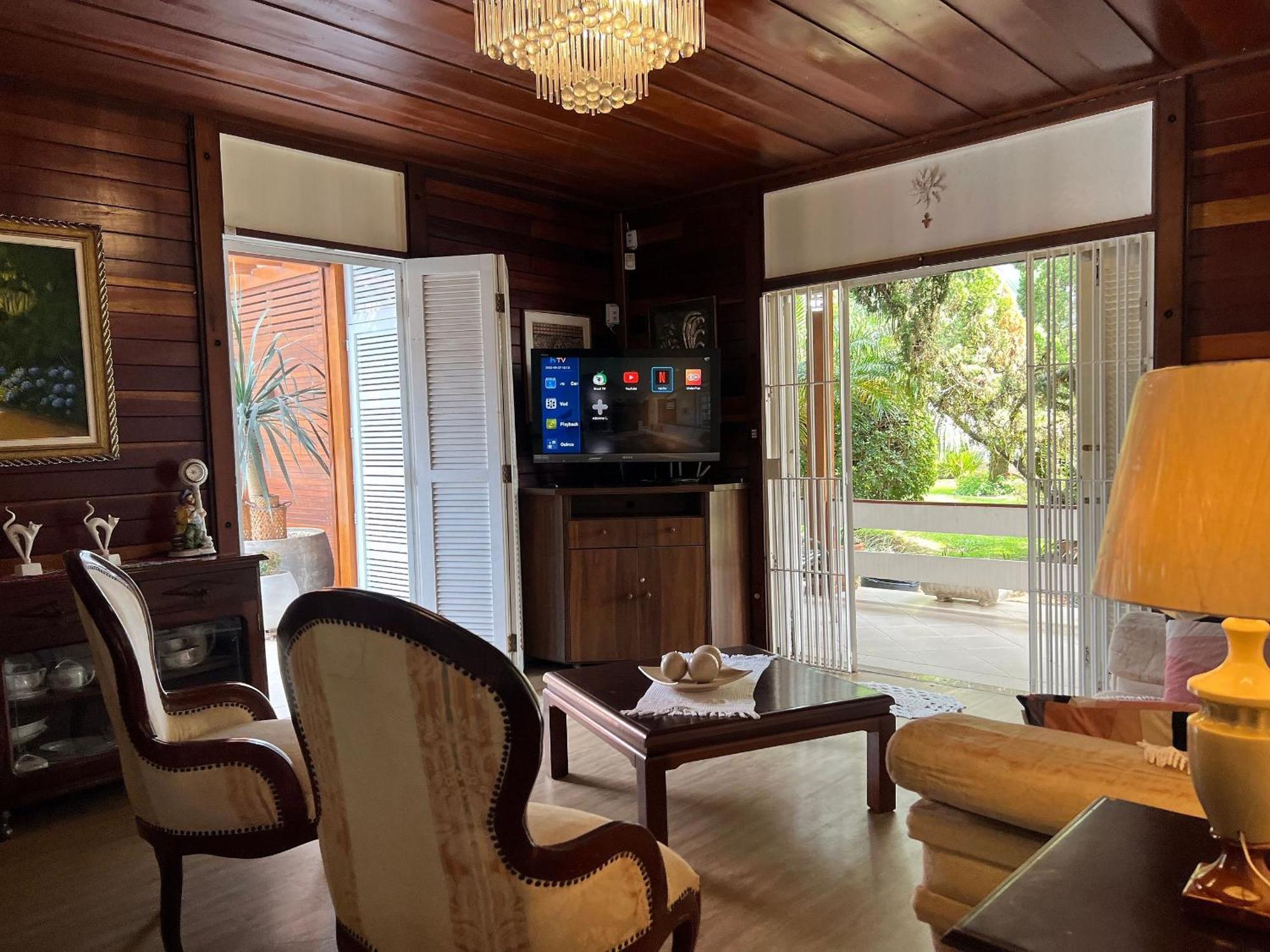 Casa agradável com piscina, a poucos passos da Praia Peruíbe Exterior foto
