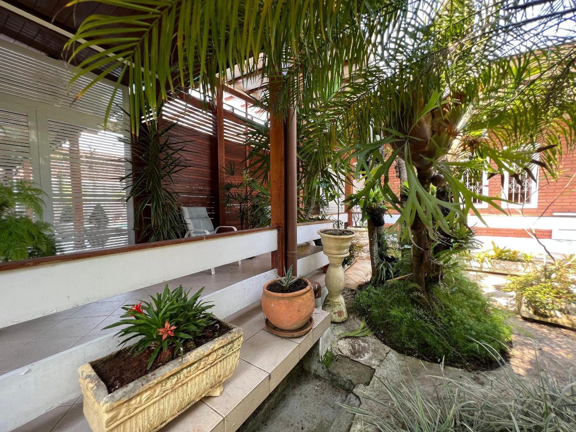 Casa agradável com piscina, a poucos passos da Praia Peruíbe Exterior foto
